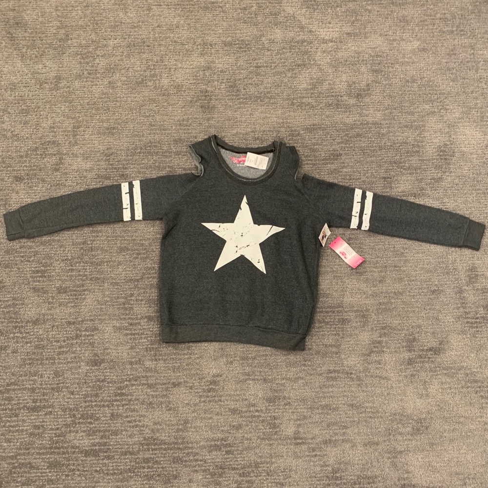 So Nikki cold shoulder sweatshirt